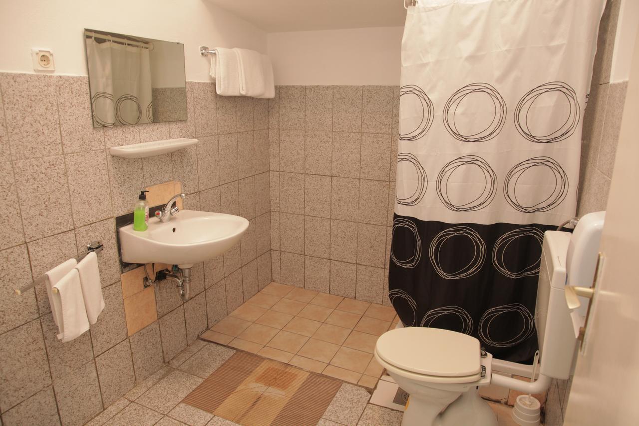 Dck Rooms กอสเตรนา ภายนอก รูปภาพ